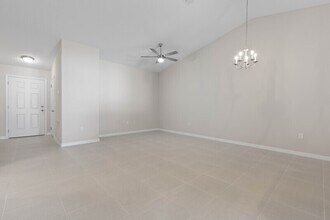 13 Squadron Pl in Palm Coast, FL - Building Photo - Building Photo