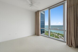 1211 S Prairie Ave in Chicago, IL - Building Photo - Building Photo