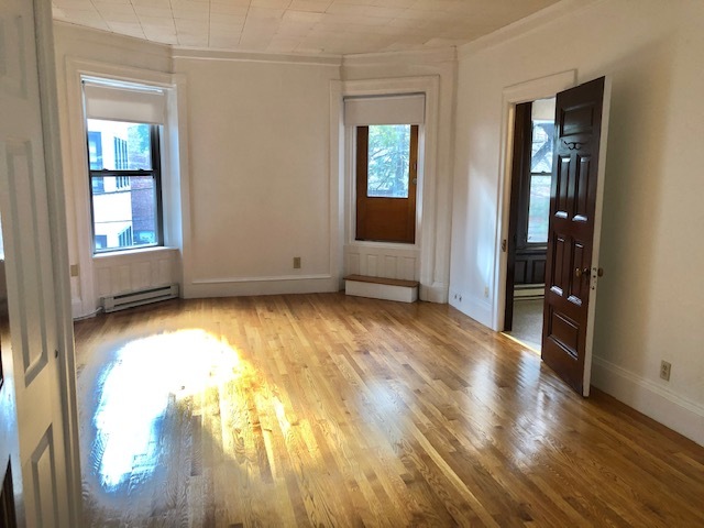 1061 Beacon St, Unit 4 in Brookline, MA - Building Photo