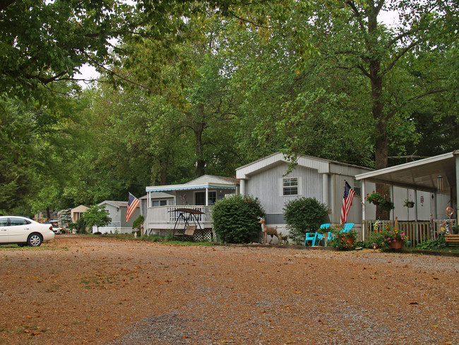 701 Marina Private Rd in Gallatin, TN - Building Photo - Building Photo