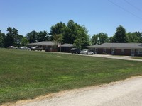 Parkview Senior Apts of Eolia in Eolia, MO - Foto de edificio - Building Photo