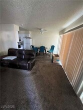 1388 E Desert Inn Rd in Las Vegas, NV - Building Photo - Building Photo