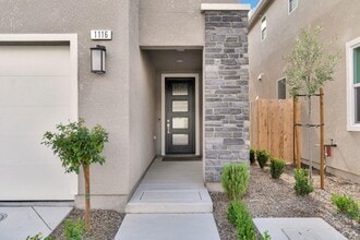 1116 Encore Wy W in Madera, CA - Building Photo - Building Photo