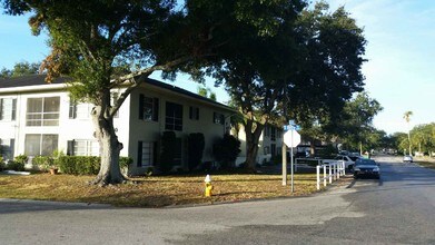 Park Place in Clearwater, FL - Foto de edificio - Building Photo