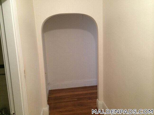 349 Pleasant St in Malden, MA - Building Photo - Building Photo