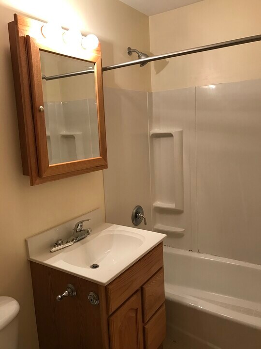 2216 Pleasant Ave in Minneapolis, MN - Building Photo