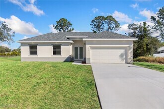 1918 Wanda Ave N in Lehigh Acres, FL - Building Photo - Building Photo