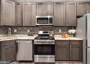 1230 W Lombard St in Baltimore, MD - Foto de edificio - Building Photo