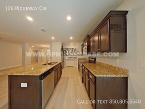 126 Ridgeway Cir in Crestview, FL - Building Photo - Building Photo