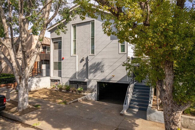 512 Concord St in Glendale, CA - Foto de edificio - Building Photo
