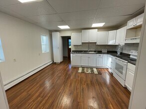 197 S 6th St, Unit B in Newark, OH - Foto de edificio - Building Photo