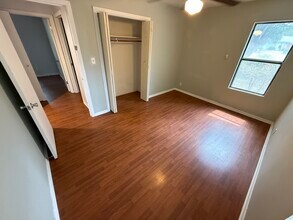 3202 Locke Ln in Austin, TX - Foto de edificio - Building Photo