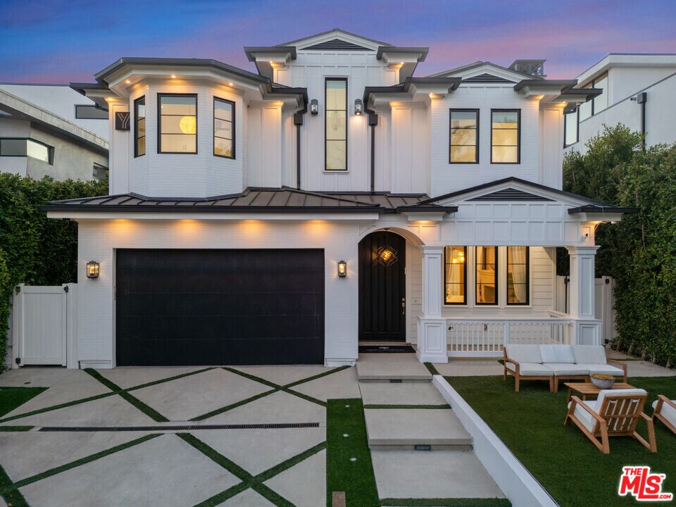 843 N Spaulding Ave in Los Angeles, CA - Building Photo