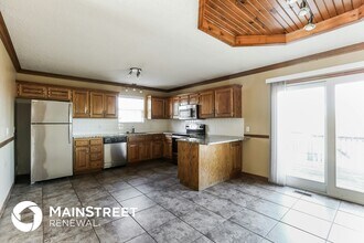 2300 Valley View W in Pleasant Hill, MO - Building Photo - Building Photo
