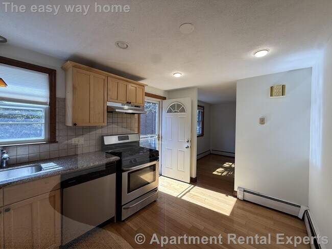 24 Saville St in Cambridge, MA - Building Photo - Building Photo