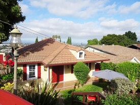 2043 Altamont Rd in San Leandro, CA - Building Photo