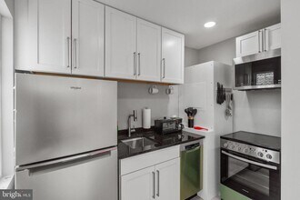 6245 Cracklingtown Rd in Hughesville, MD - Building Photo - Building Photo