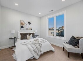 261 Border St, Unit #202 in Boston, MA - Building Photo