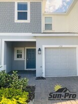 172 Riverfront Wy in Edgewater, FL - Building Photo