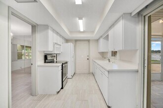 1143 E Fowler Dr in Deltona, FL - Building Photo - Building Photo