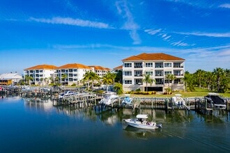 Bellasol Way in Apollo Beach, FL - Building Photo - Building Photo