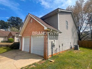 3752 Ozmer Ct in Decatur, GA - Building Photo - Building Photo