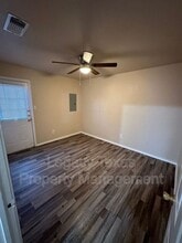 404 S Anglin St in Cleburne, TX - Building Photo - Building Photo