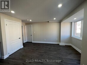 102 Watershed Gate in East Gwillimbury, ON - Building Photo - Building Photo