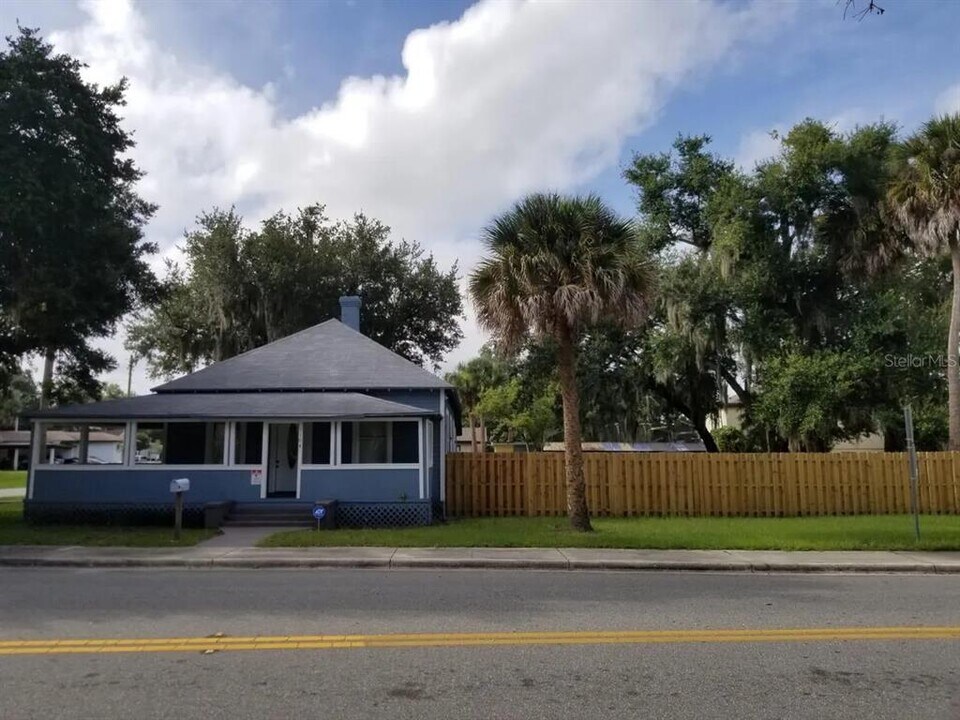 1104 Mabbette St in Kissimmee, FL - Building Photo
