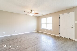 910 James Madison Dr in Benton, AR - Foto de edificio - Building Photo