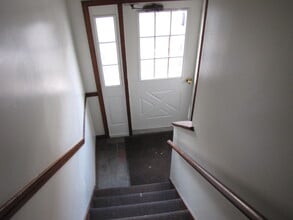 Center Court Apartments in West Springfield, MA - Building Photo - Building Photo