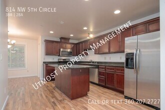 814 NW 5th Cir in Camas, WA - Building Photo - Building Photo