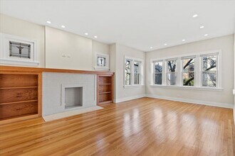 4912 N Washtenaw Ave, Unit 3 in Chicago, IL - Building Photo - Building Photo