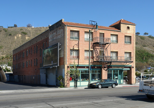 Casa De Anza Apartments in Ventura, CA - Foto de edificio - Building Photo