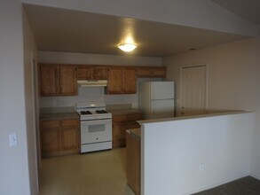 324 Soaring Way in Fernley, NV - Building Photo - Building Photo