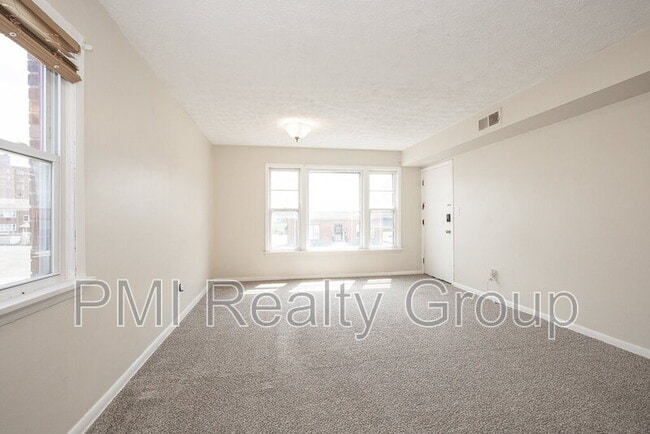 1520 Coventry Rd in East Cleveland, OH - Building Photo - Building Photo