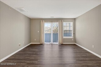 33 Jockey Ln in Tinton Falls, NJ - Building Photo - Building Photo