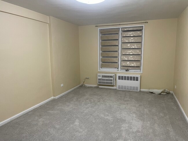 24120 Northern Blvd, Unit 3M in Little Neck, NY - Foto de edificio - Building Photo