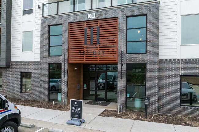 Trilogy Apartments in Lee's Summit, MO - Foto de edificio - Building Photo