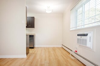 1080 Moncton Av in Winnipeg, MB - Building Photo - Building Photo