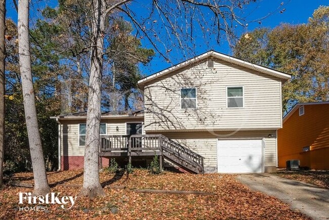 property at 680 Springhollow Ln SW