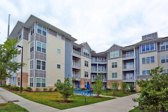 Diamond North Apartments in Virginia Beach, VA - Foto de edificio - Building Photo