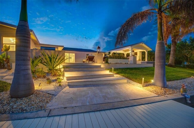 property at 807 Snug Island