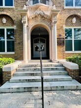 2525 College St in Jacksonville, FL - Foto de edificio - Building Photo