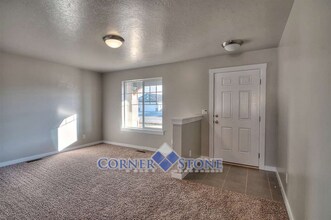 708 N Stucker Ave in Meridian, ID - Building Photo - Building Photo