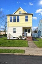 110 Willow Ave in Garwood, NJ - Building Photo