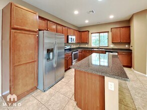 10991 E Midnight Moon Ln in Tucson, AZ - Foto de edificio - Building Photo