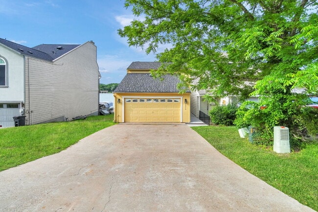 property at 1216 Lake View Dr
