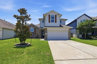 4522 Cres Lake Cir in Baytown, TX - Building Photo