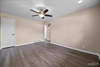 1708 Willow St in Sycamore, IL - Building Photo - Building Photo